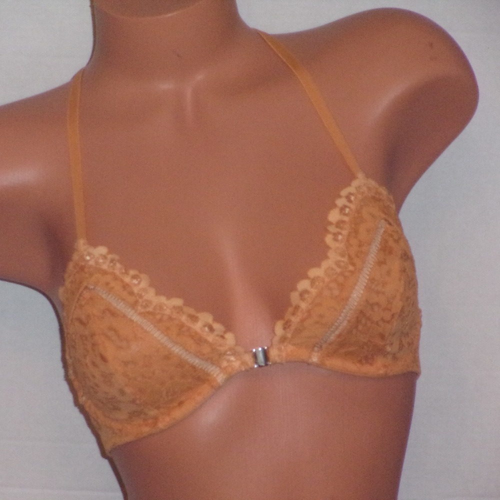Victoria's Secret unlined plunge bra front close